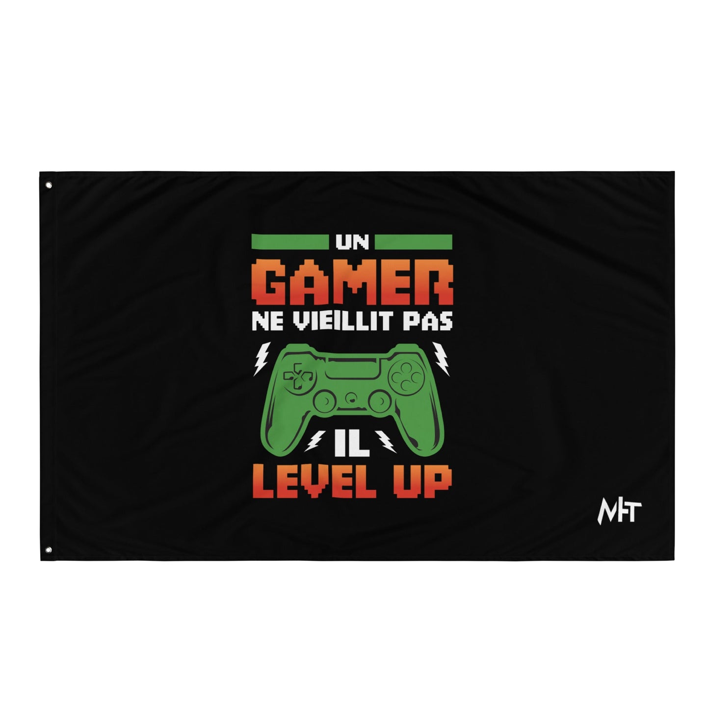 Un GAMER NE VIEILLIT PAS IL Level Up - Flag by DarkByteGear