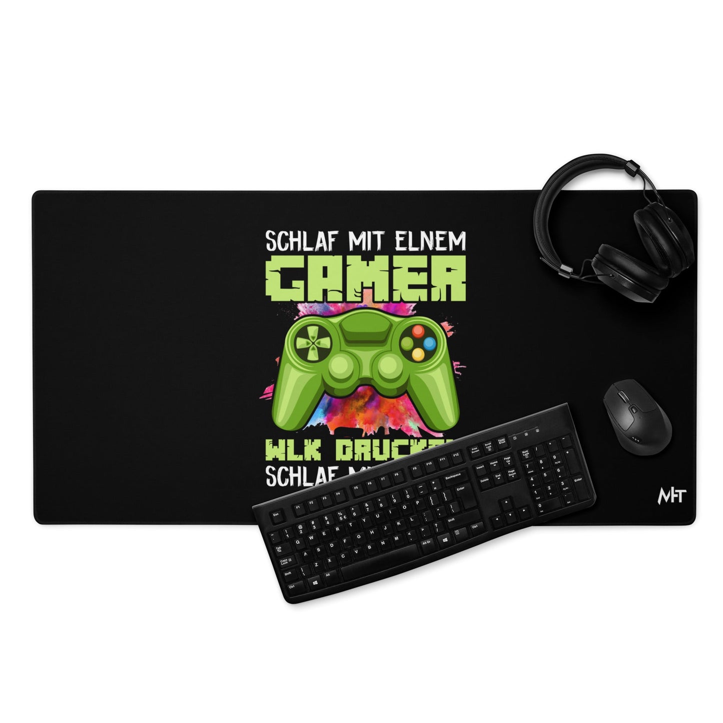 Schlaf Mit Elnem Gamer Drucken - Desk Mat by DarkByteGear