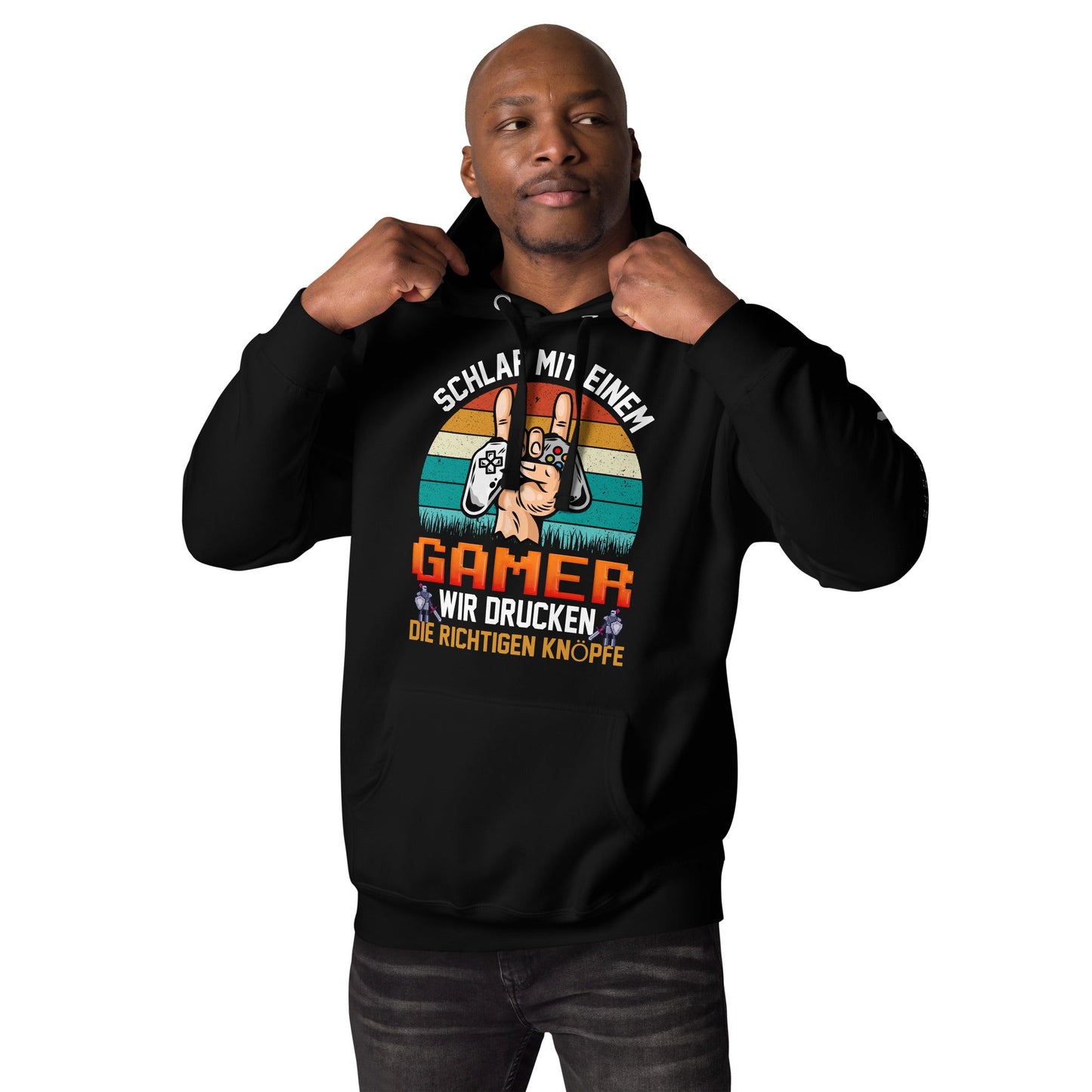 SCHLAF MIT EINEM GAMER WIR DRUCKEN DIE RICHTIGEN KNOPFE - Unisex Hoodie by DarkByteGear