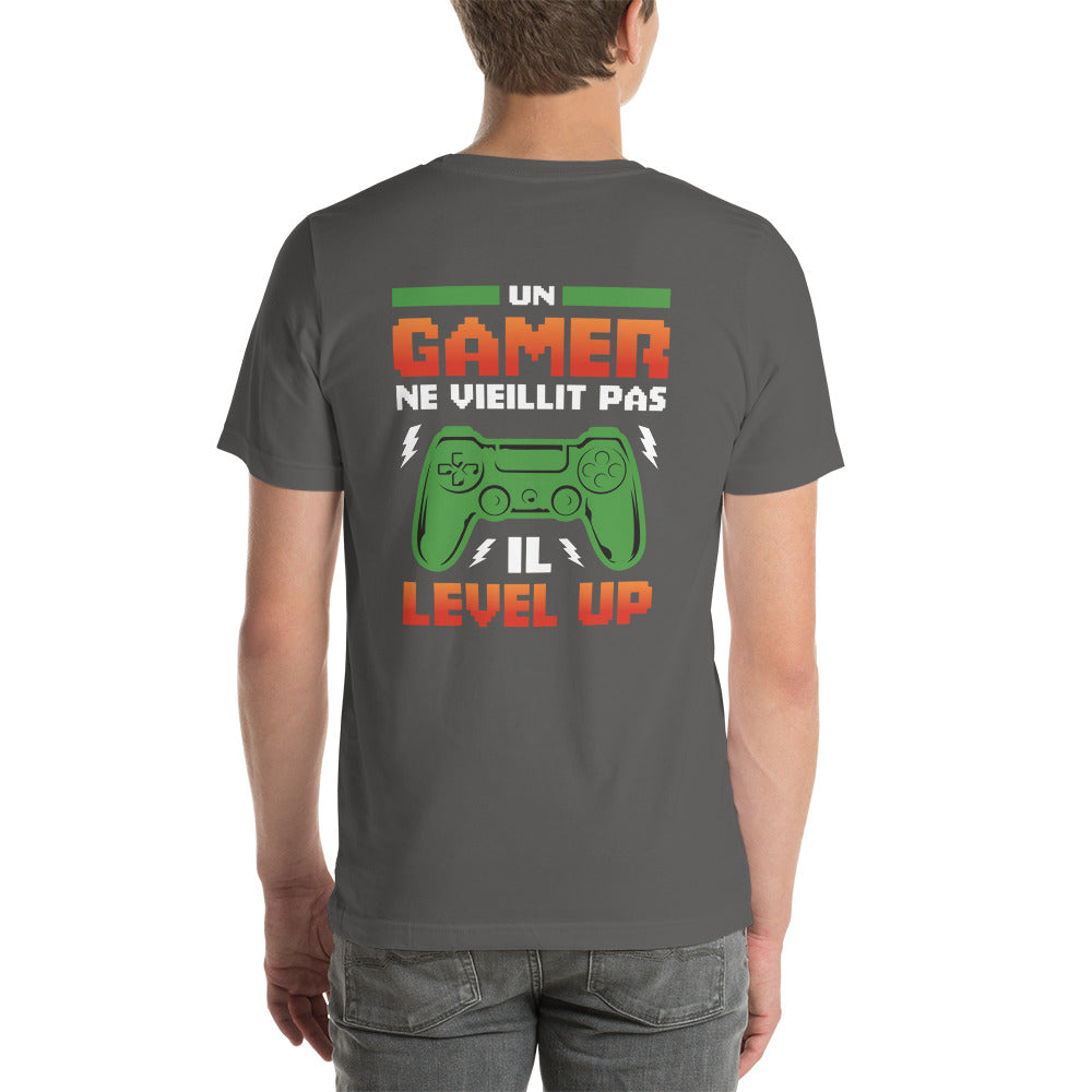 Un GAMER NE VIEILLIT PAS IL Level Up - Unisex t-shirt by DarkByteGear
