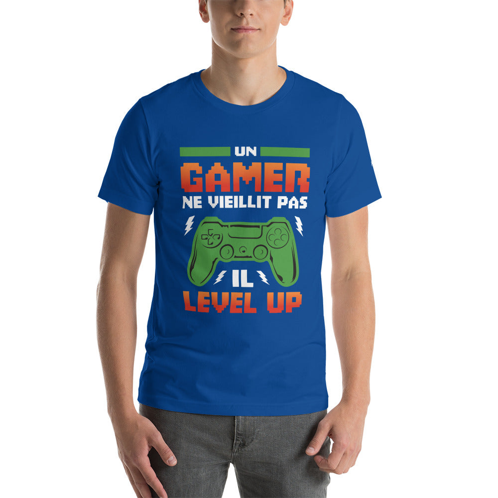 Un GAMER NE VIEILLIT PAS IL Level Up - Unisex t-shirt by DarkByteGear