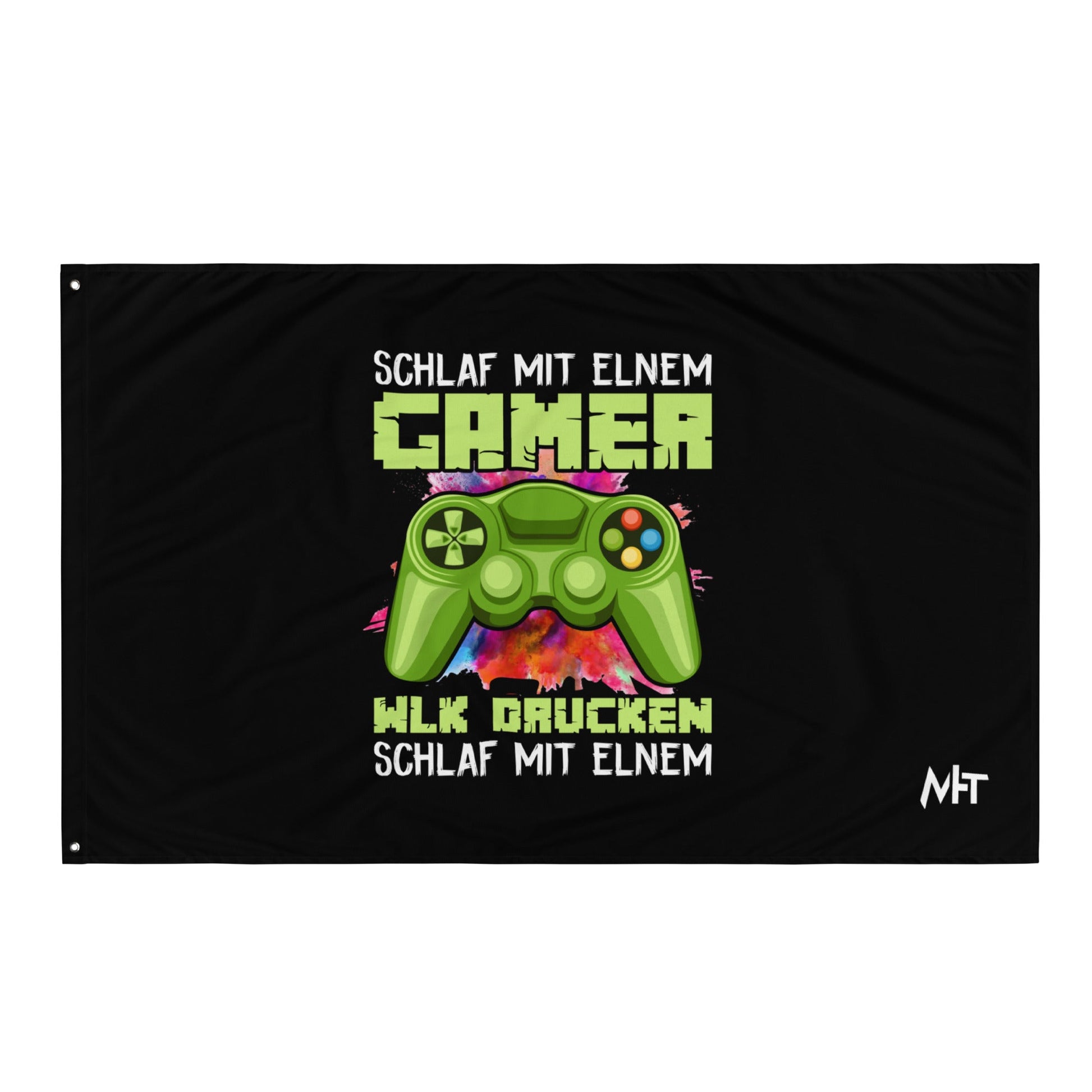 Schlaf Mit Elnem Gamer Drucken - Flag by DarkByteGear