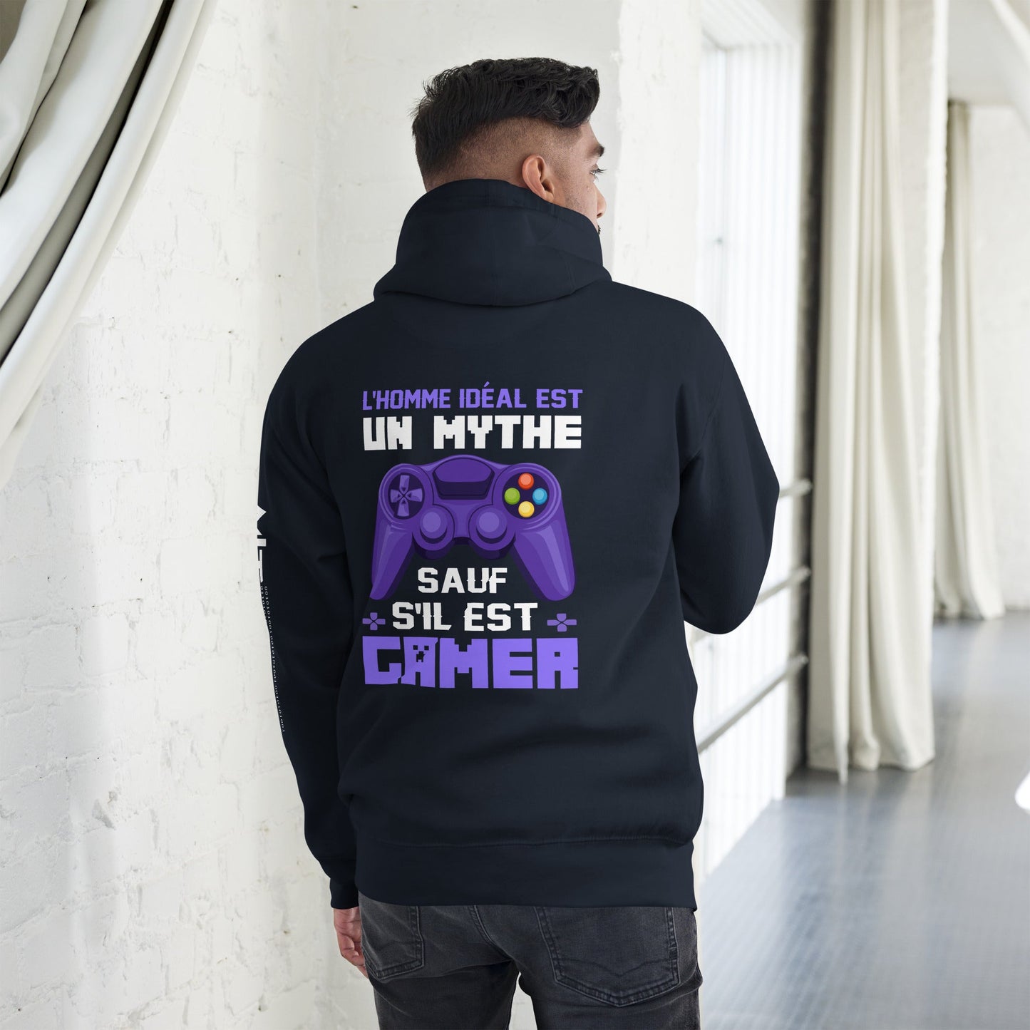 L'HOMME IDEAL EST UN MYTHE SAUF S'IL EST GAMER - Unisex Hoodie ( Back Print ) by DarkByteGear