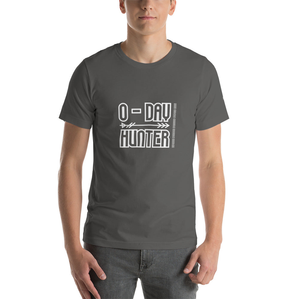 0-day hunter V6 - Unisex t-shirt by DarkByteGear