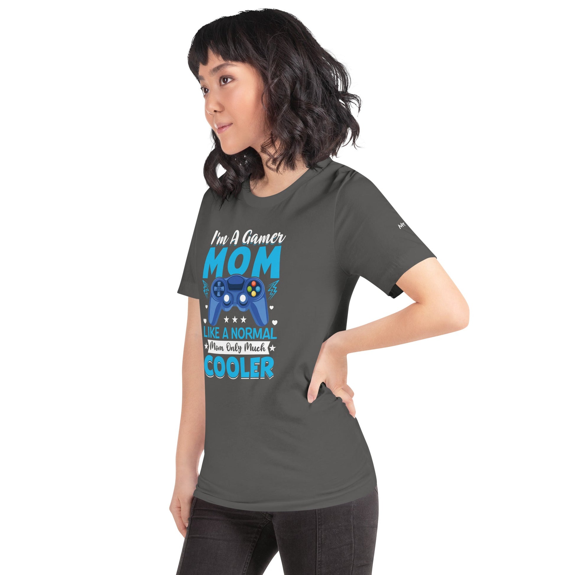 I am a Gamer Mom - Unisex t-shirt by DarkByteGear