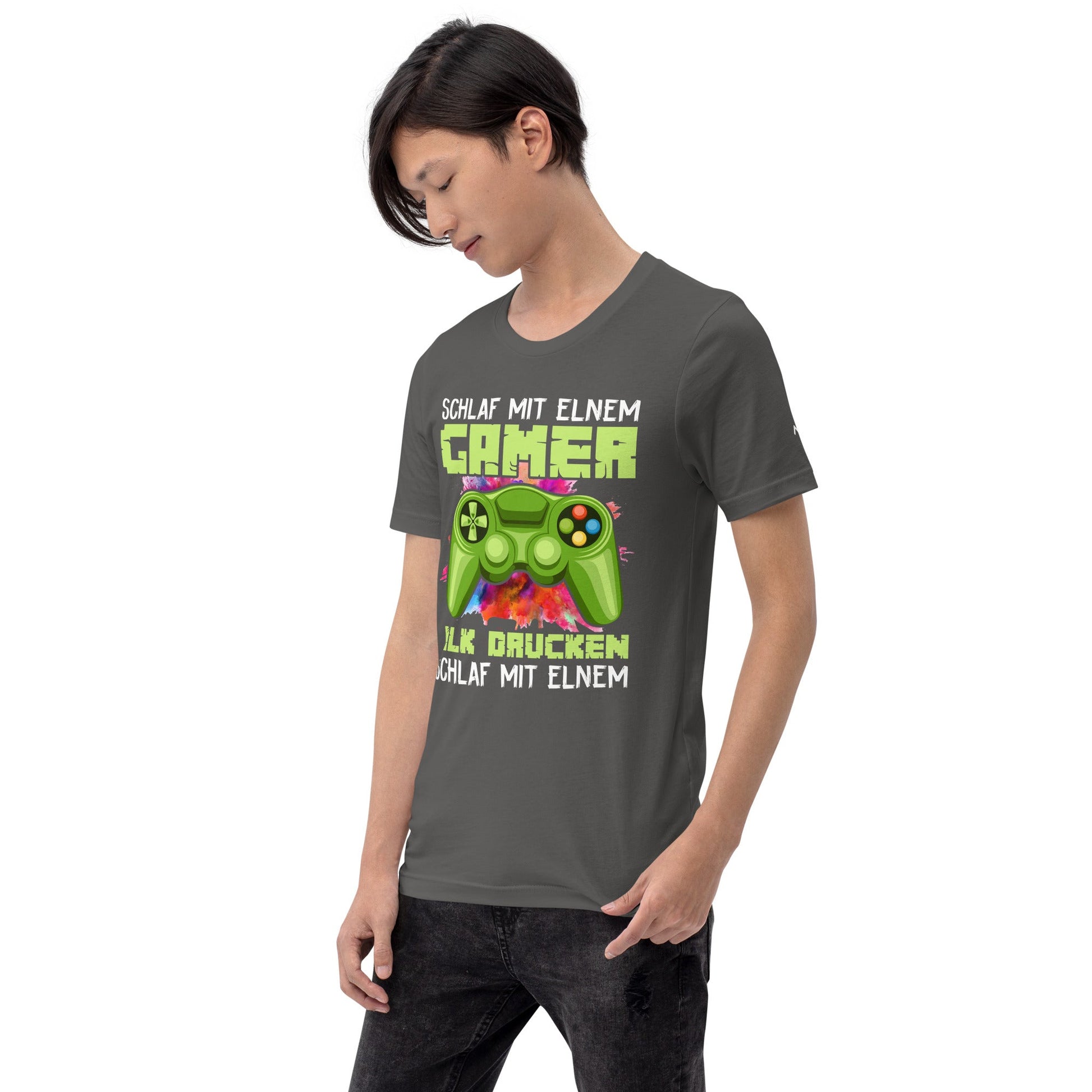 Schlaf Mit Elnem Gamer Drucken - Unisex t-shirt by DarkByteGear