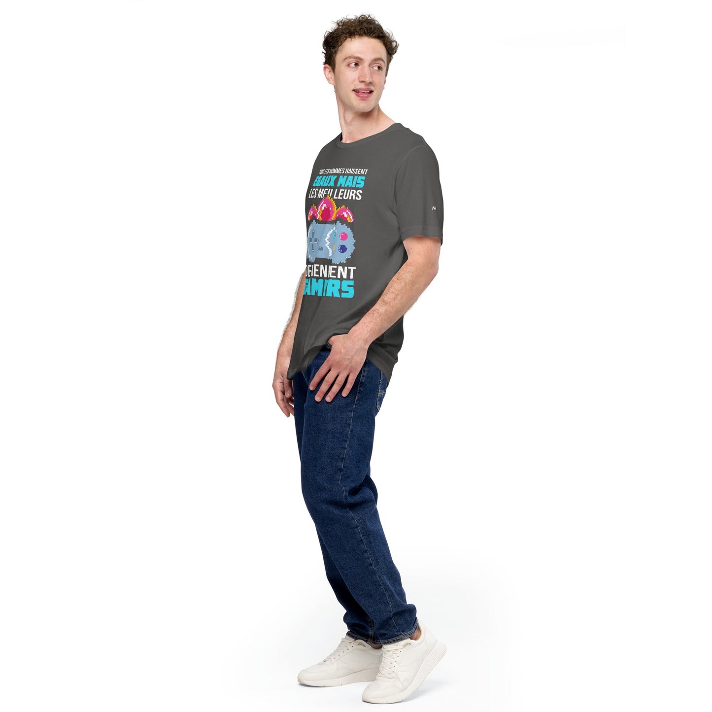 Tous Les Hommes Naissent Egaux Mais - Unisex t-shirt by DarkByteGear
