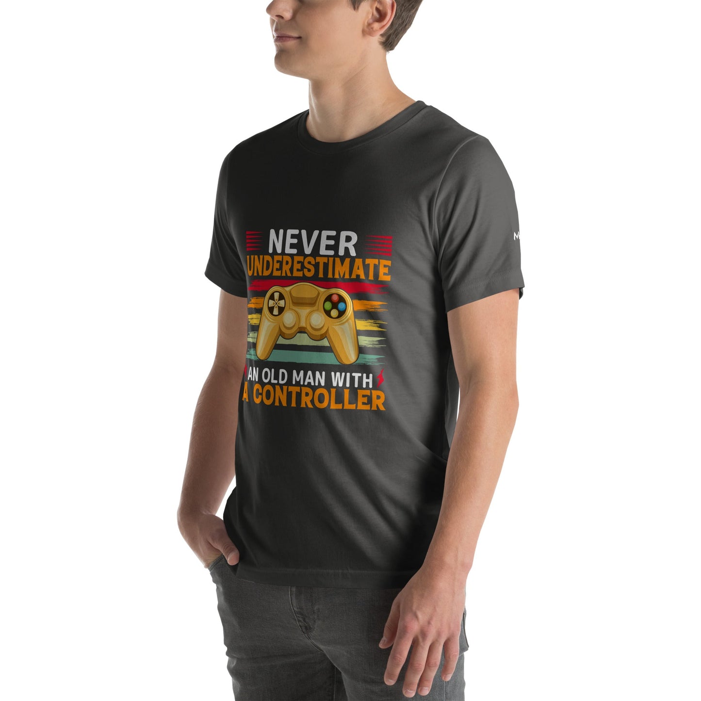 Never Underestimate an old man with a controller - Unisex t-shirt by DarkByteGear