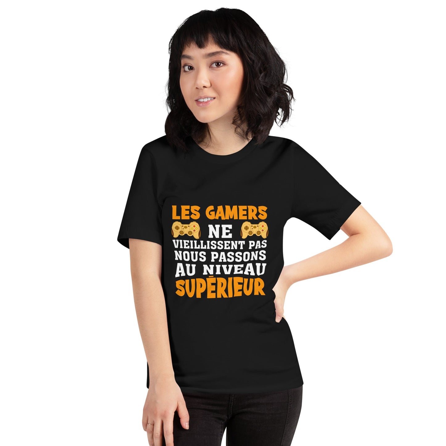 LES GAMERS PNE VIEILLISSENT PAS NOUS PASSONS AU NIVEAU SUPERIEUR - Unisex t-shirt by DarkByteGear