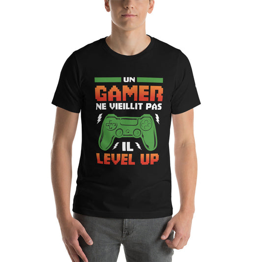 Un GAMER NE VIEILLIT PAS IL Level Up - Unisex t-shirt by DarkByteGear
