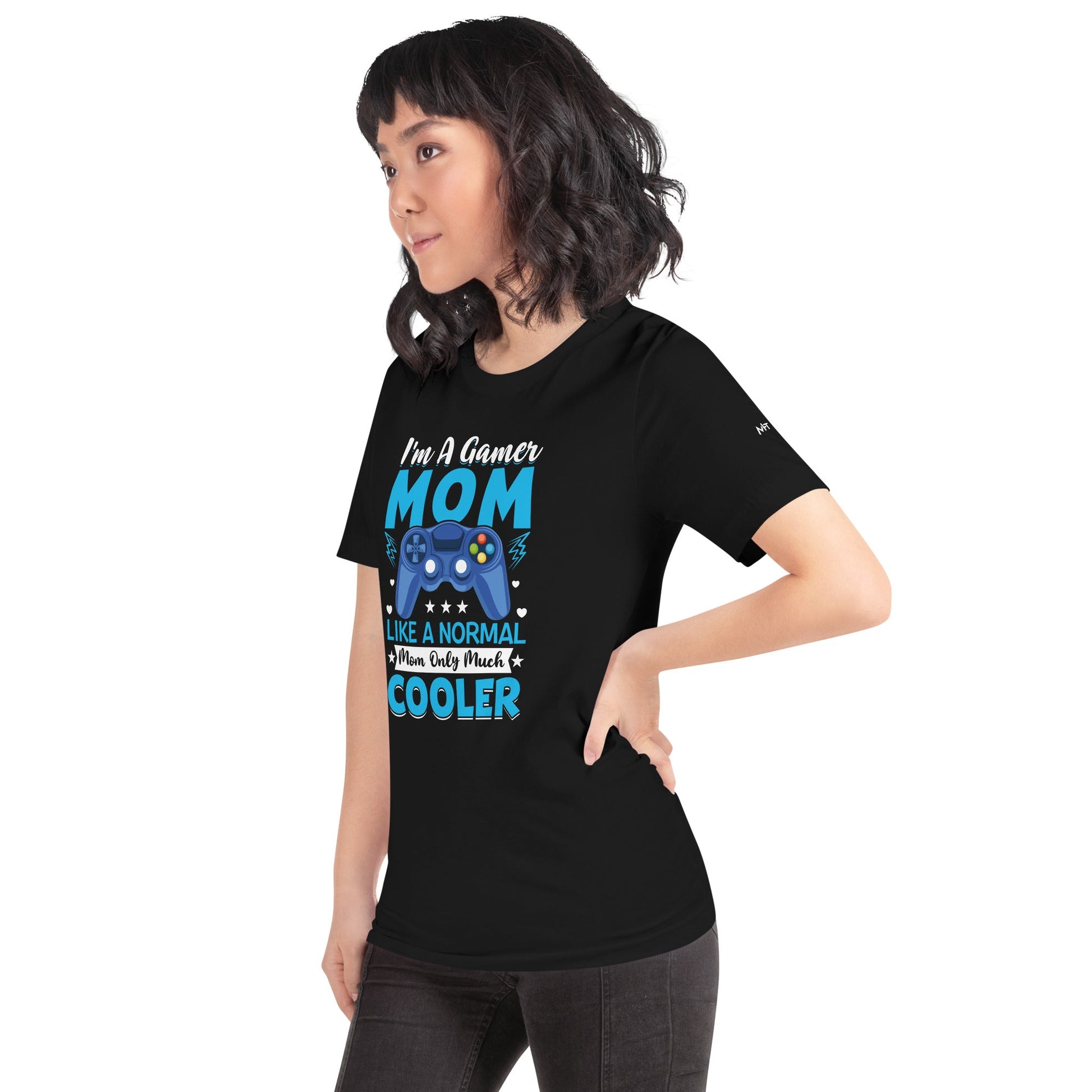 I am a Gamer Mom - Unisex t-shirt by DarkByteGear