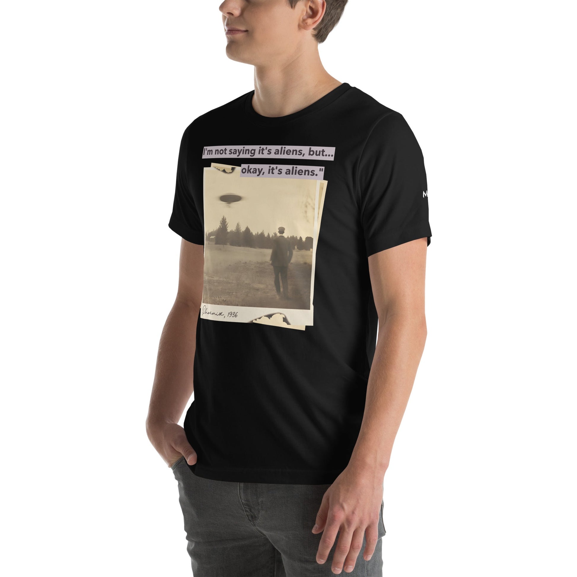 I'm not saying it's aliens, but... okay, it's aliens - Unisex t-shirt by DarkByteGear