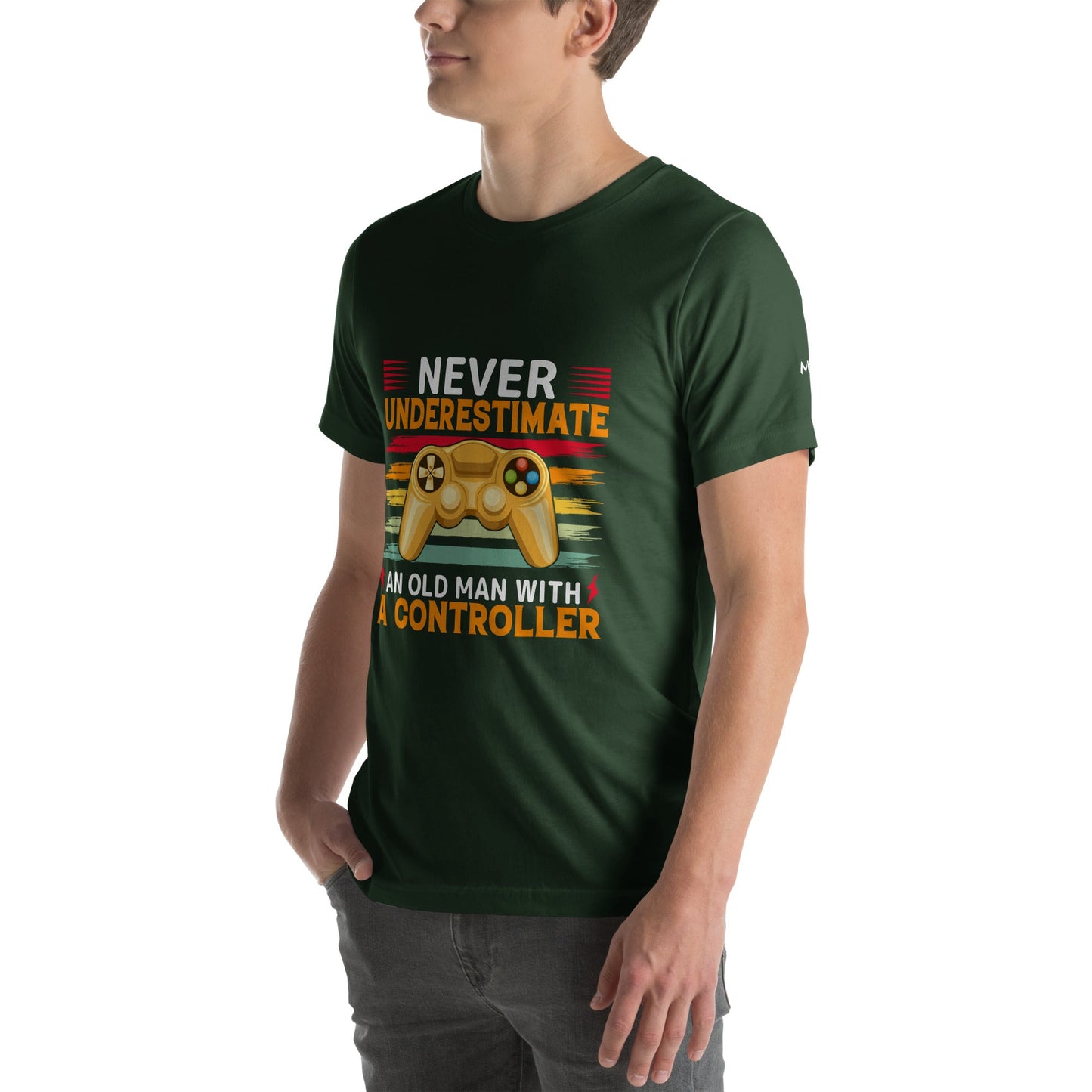 Never Underestimate an old man with a controller - Unisex t-shirt by DarkByteGear