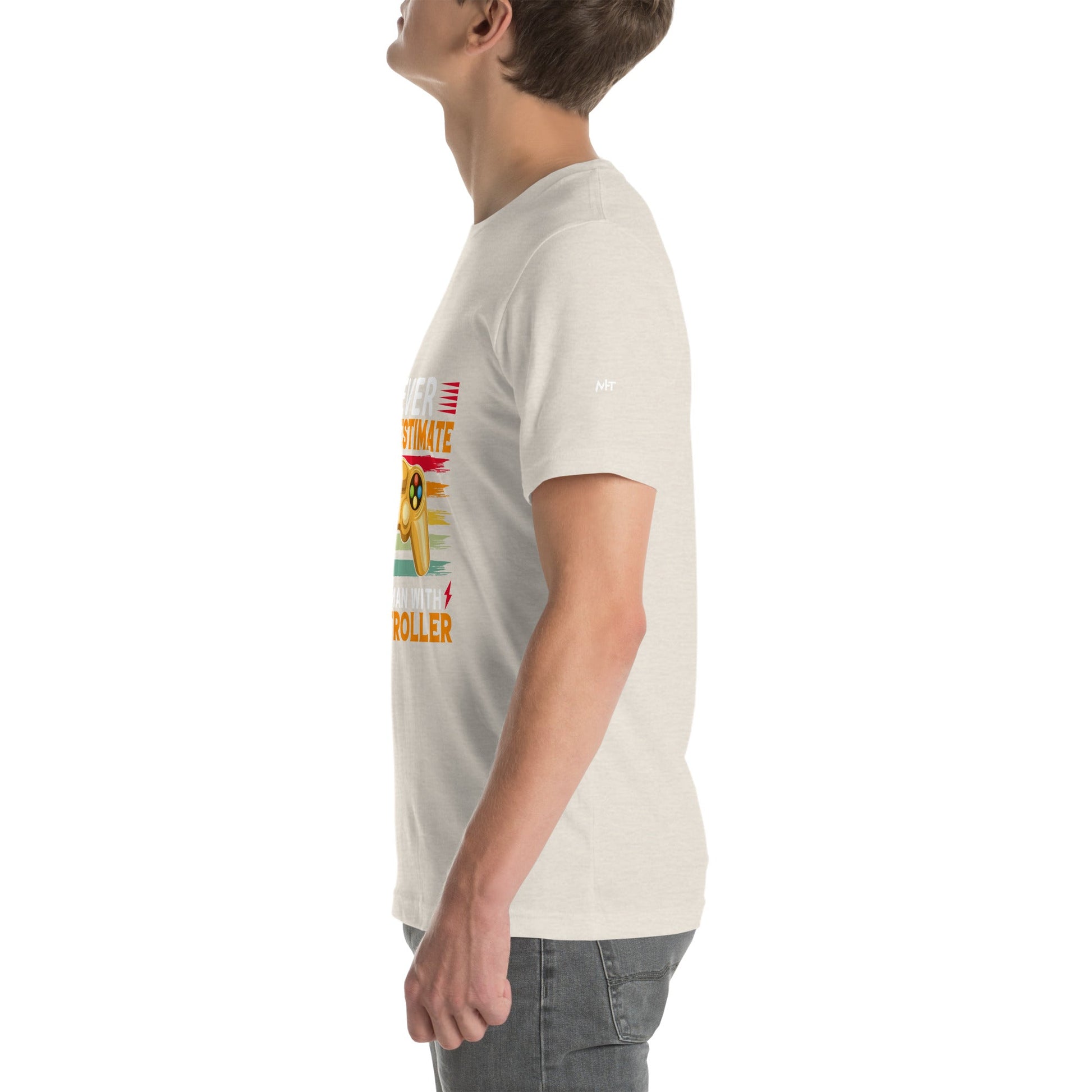 Never Underestimate an old man with a controller - Unisex t-shirt by DarkByteGear