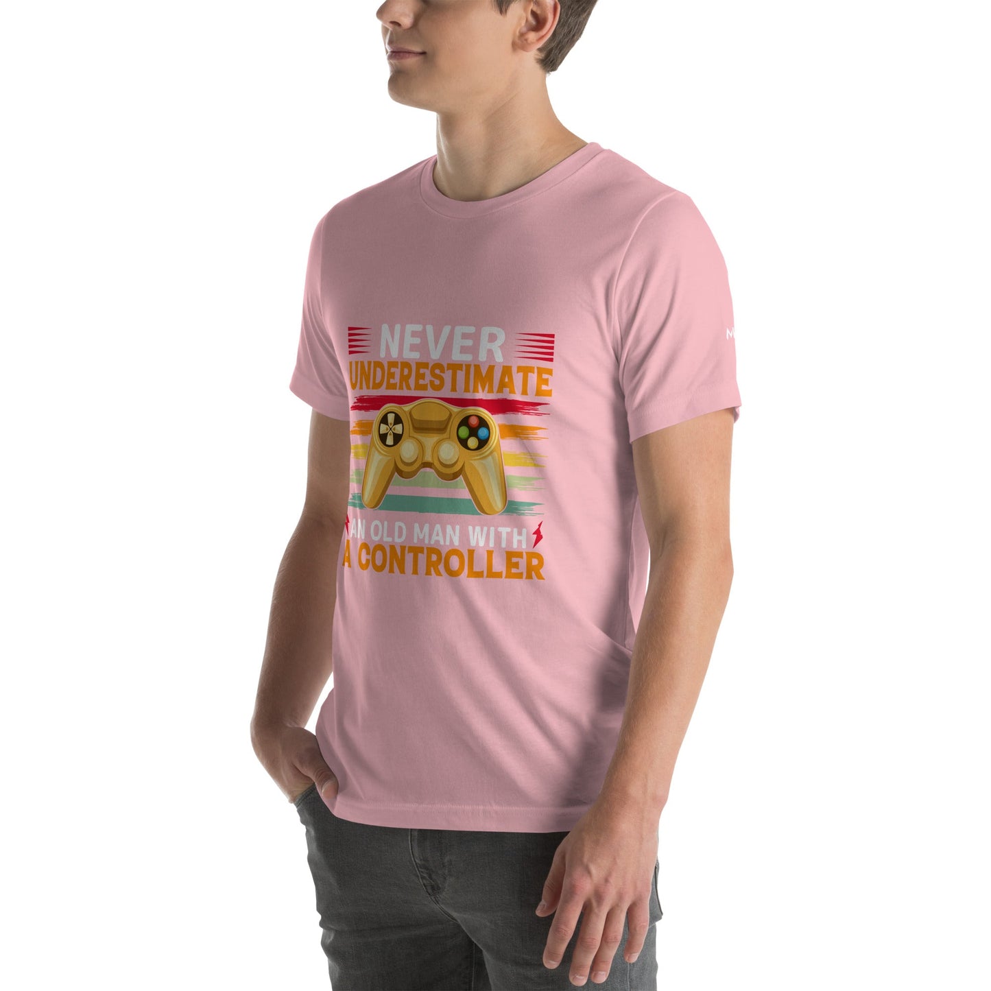 Never Underestimate an old man with a controller - Unisex t-shirt by DarkByteGear