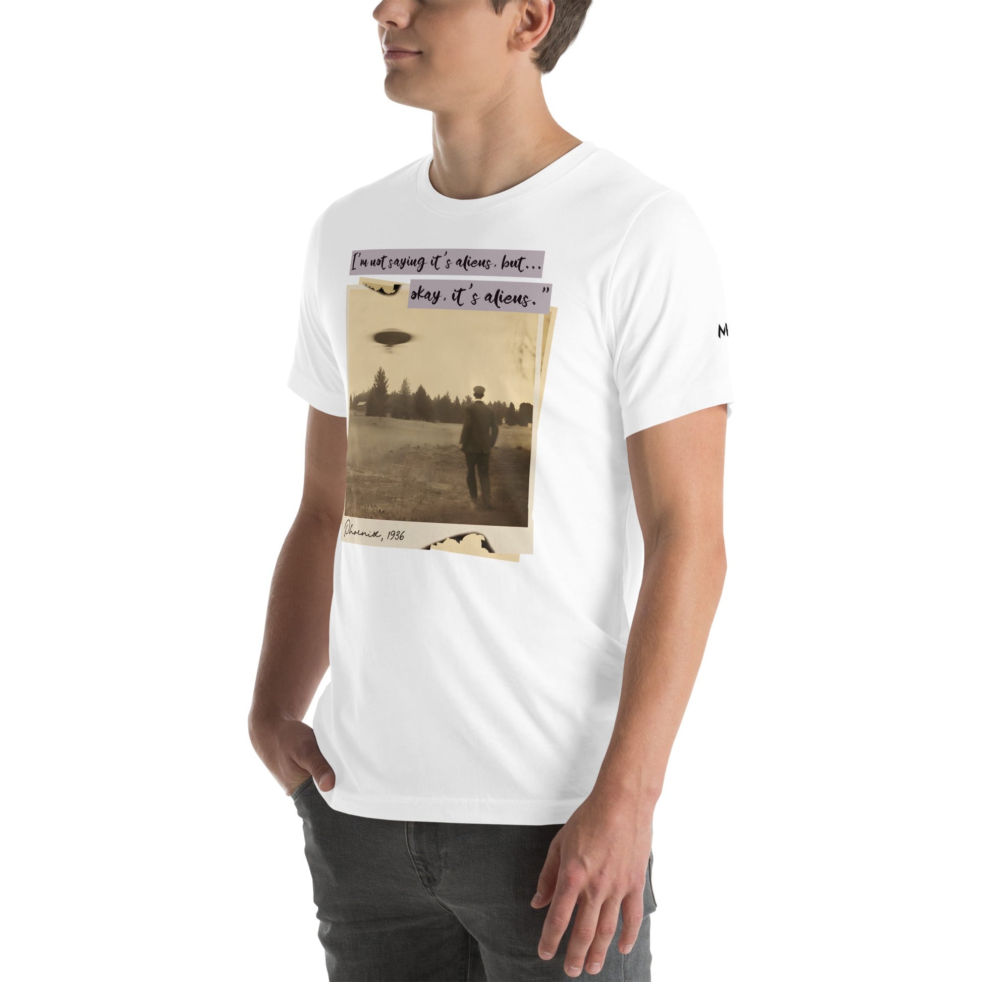 I'm not saying it's aliens, but... okay, it's aliens - Unisex t-shirt by DarkByteGear